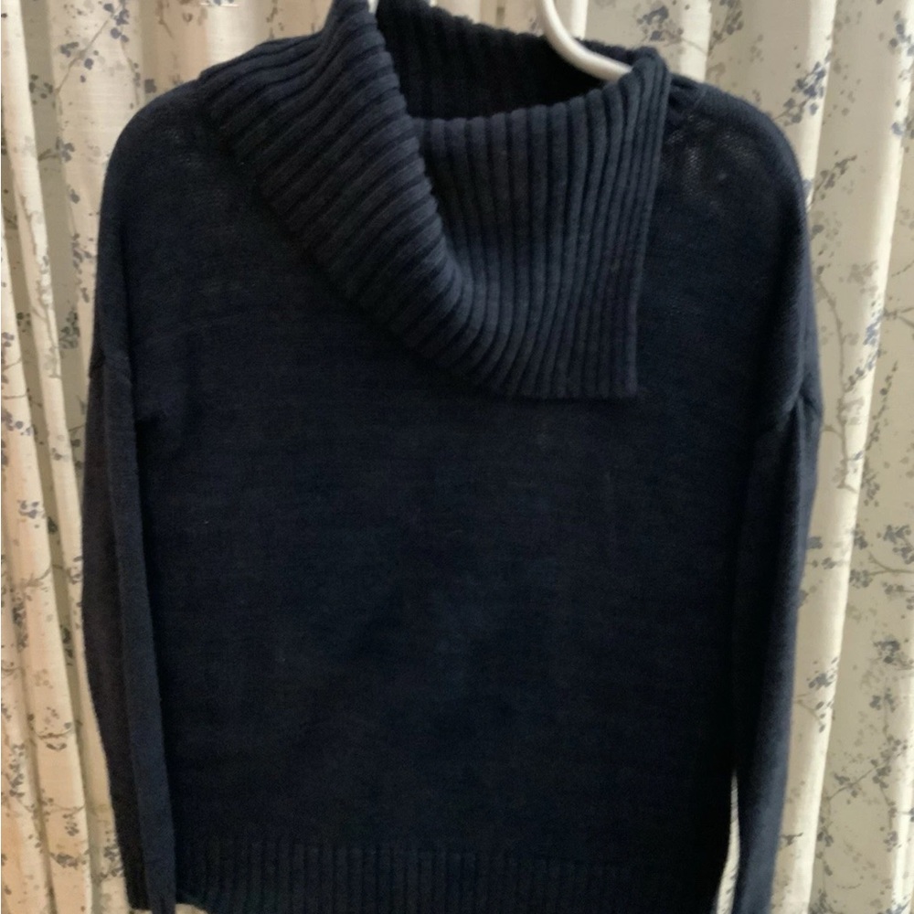 Matty M Women’s  Asymmetrical Cowl Neck Sweater Size Medium